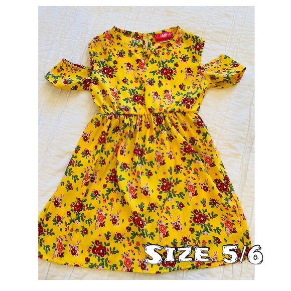 Summer dress - Picture 1 of 6